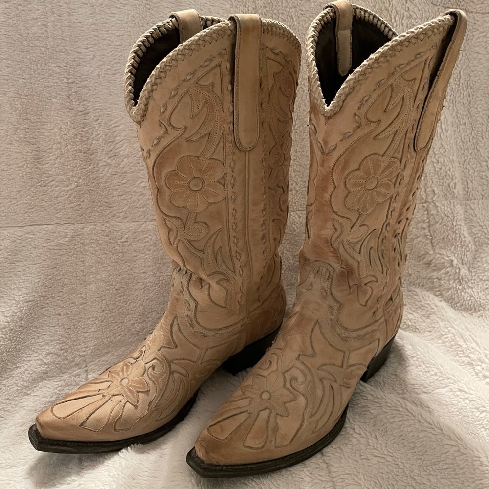 Lane Boots white cowgirl boots